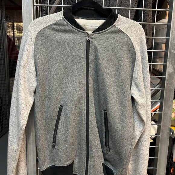 Shades of Grey by Micah Cohen Fleece Bomber (Men’s XS) w/ Contrast Sleeve - Picture 6 of 8